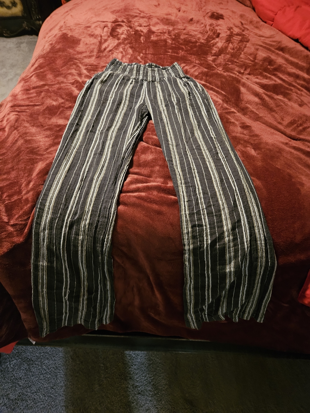 Billabong Black and White Striped Men's Jogger Pants
